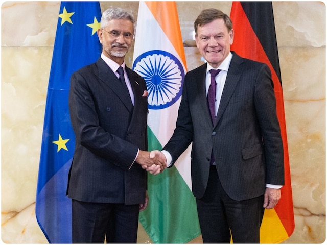 भारत कभी न्यूक्लियर ब्लैकमेल के आगे नहीं झुकेगा, PAK को जयशंकर की चेतावनी भारत कभी न्यूक्लियर ब्लैकमेल के आगे नहीं झुकेगा, PAK को जयशंकर की चेतावनी