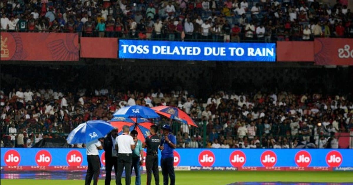IPL DC vs GT: बारिश से लगातार दूसरे दिन धुल जाएगा आईपीएल मैच? कैसा रहेगा मौसम