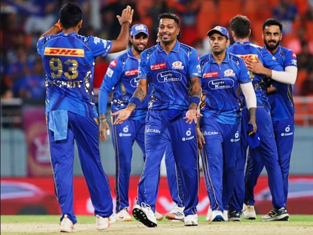 जब लगे खेल हाथ से निकल रहा है, उसे लाओ …हार्दिक ने निकाला अचूक हथियार जब लगे खेल हाथ से निकल रहा है, उसे लाओ …हार्दिक ने निकाला अचूक हथियार