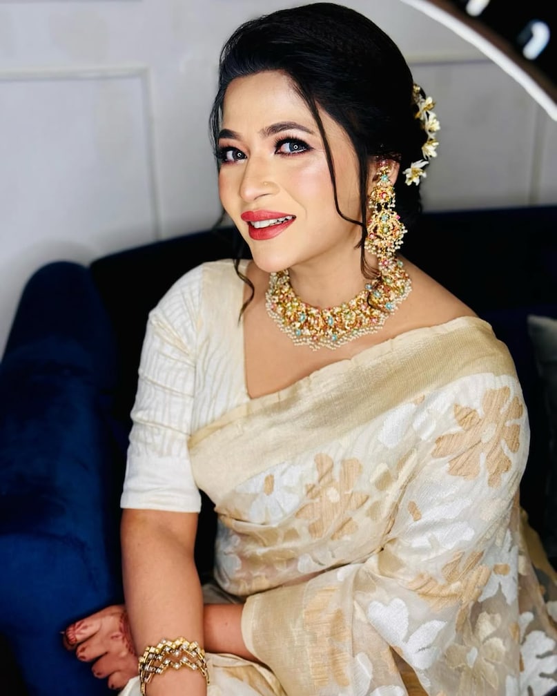 azmeri haque badhon, azmeri haque badhon Instagram, azmeri haque badhon Husband, azmeri haque badhon Age, azmeri haque badhon Movies, bangladesh actor azmeri haque rumor bangladesh controversy, आजमेरी हक बधोन, आजमेरी हक बधोन कंट्रोवर्सी, क्यों आजमेरी हक बधोन को बताया जा रहा है रॉ एजेंट, क्यों सुर्खियों में है बांग्लादेशी एक्ट्रेस आजमेरी हक बधोन