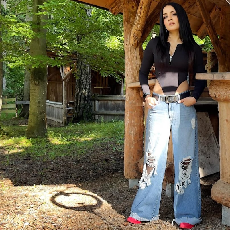 Celina Jaitly, Celina Jaitly patriotism, Celina Jaitly trolls, Indian army support, Celina Jaitly operation sindoor post, Celina Jaitly father, Celina Jaitly movies, Celina Jaitly news, Operation Sindoor, opposition to pro-Pakistan sentiments, सेलिना जेटली देशभक्ति, भारतीय सेना का समर्थन, ऑपरेशन सिंदूर Celina Jaitly, Celina Jaitly patriotism, Celina Jaitly trolls, Indian army support, Celina Jaitly operation sindoor post, Celina Jaitly father, Celina Jaitly movies, Celina Jaitly news, Operation Sindoor, opposition to pro-Pakistan sentiments, सेलिना जेटली देशभक्ति, भारतीय सेना का समर्थन, ऑपरेशन सिंदूर