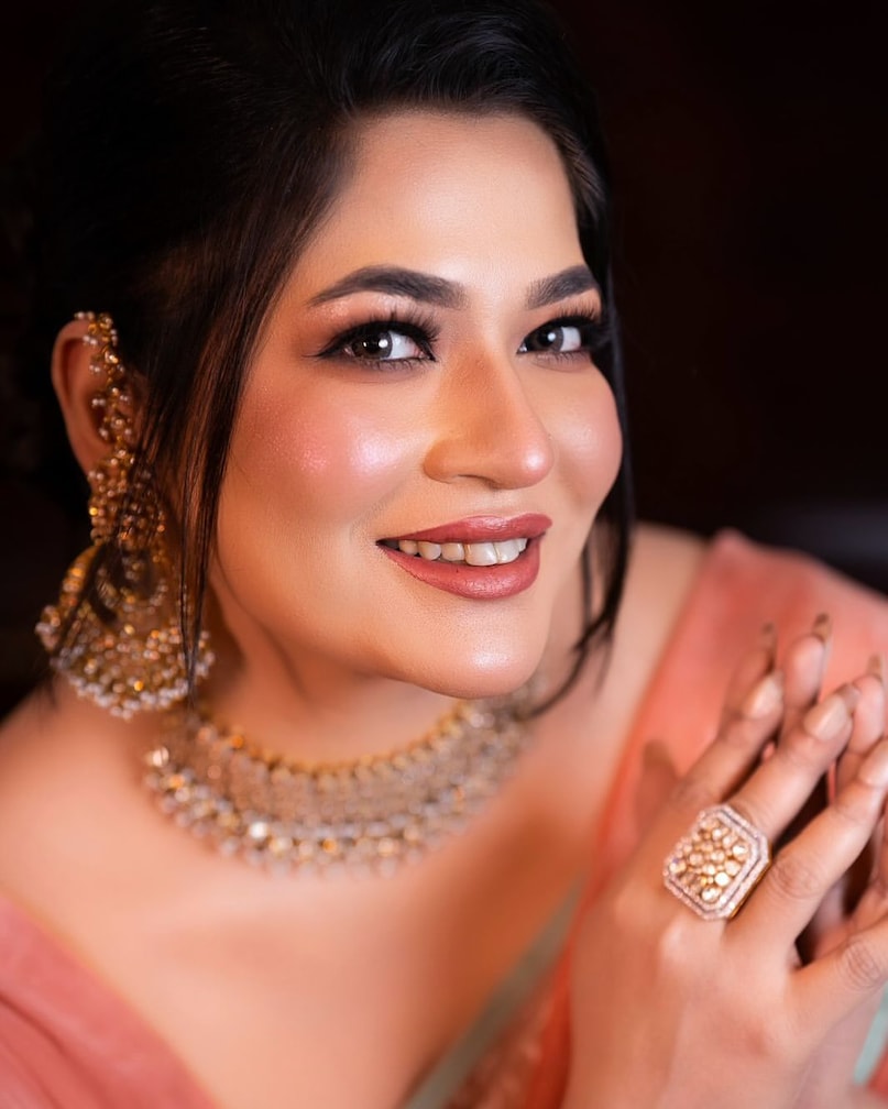 azmeri haque badhon, azmeri haque badhon Instagram, azmeri haque badhon Husband, azmeri haque badhon Age, azmeri haque badhon Movies, bangladesh actor azmeri haque rumor bangladesh controversy, आजमेरी हक बधोन, आजमेरी हक बधोन कंट्रोवर्सी, क्यों आजमेरी हक बधोन को बताया जा रहा है रॉ एजेंट, क्यों सुर्खियों में है बांग्लादेशी एक्ट्रेस आजमेरी हक बधोन
