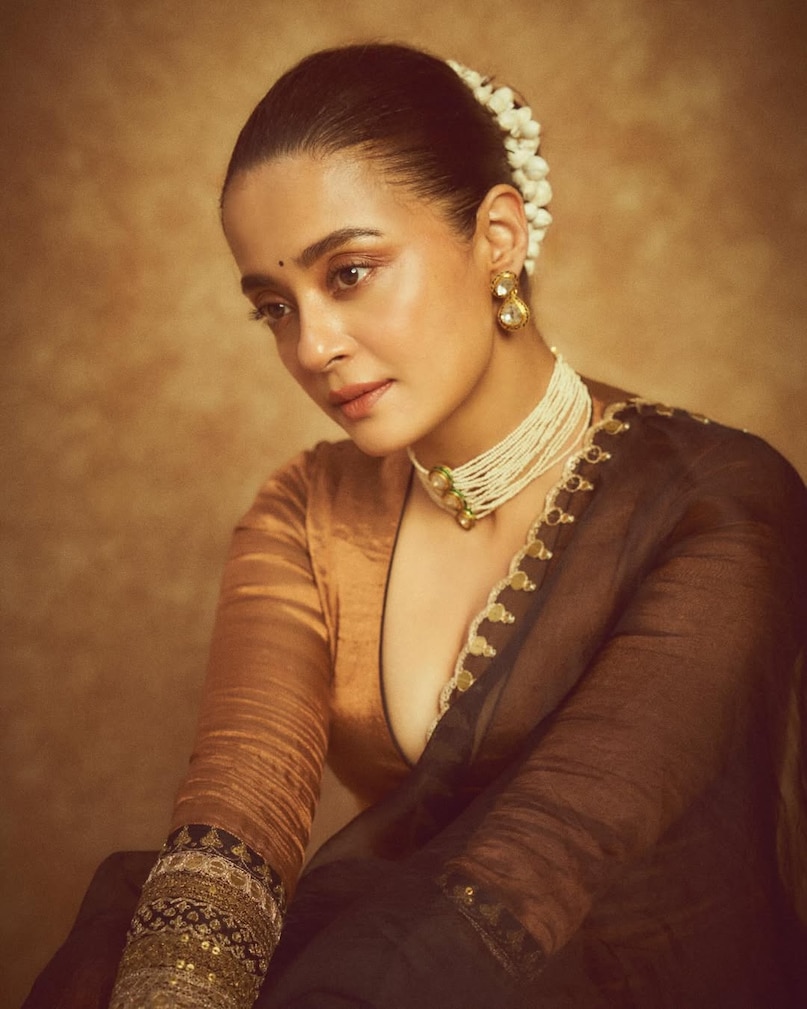 Surveen Chawla, Surveen Chawla news, Surveen Chawla casting couch, Criminal Justice 4 Actress, Bollywood harassment, Surveen Chawla director kiss, South film industry casting couch, Surveen Chawla interview, Surveen Chawla marriage, Surveen Chawla 2025, Surveen body shaming, Surveen Chawla The Male Feminist