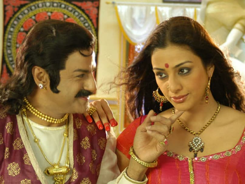 Actress Tabu, Balakrishna, Balayya, actress who plays 3 roles as mother wife and lover, Tabu Filmography, अभिनेत्री तब्बू, बालकृष्ण, बलैया, टॉलीवुड, बॉलीवुड, कॉलीवुड