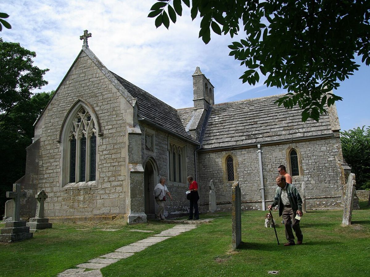 Tyneham-church-UK-401-WC-2025-05-1d6ceaad5b8d48dcb6243505f8e665f4 Weird Village Abandoned For 82 Years Now a Museum - The village was made empty, it has been lying for 82 years, deserted, know what it looks like today!