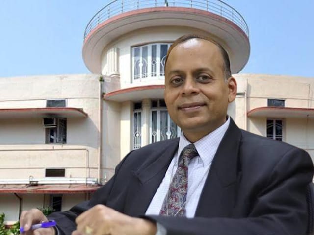 कौन हैं Ajay Kumar, जिन्हें मिली UPSC की कमान, IIT से बीटेक, अमेरिका से PhD कौन हैं Ajay Kumar, जिन्हें मिली UPSC की कमान, IIT से बीटेक, अमेरिका से PhD