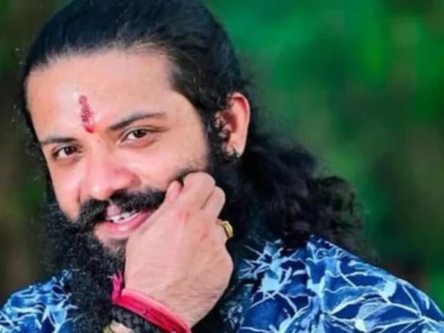दोस्तों के साथ घूम रहा था बजरंग दल का नेता, तभी हमलावरों ने उतारा मौत के घाट, शहर में लगा कर्फ्यू दोस्तों के साथ घूम रहा था बजरंग दल का नेता, तभी हमलावरों ने उतारा मौत के घाट, शहर में लगा कर्फ्यू
