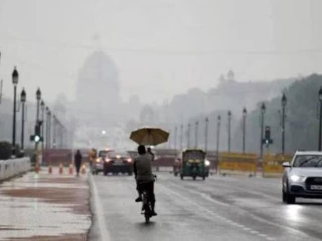 दिल्ली से बिहार तक मौसम की करवट,आंधी, बारिश, बिजली गिरने को लेकर IMD का अलर्ट दिल्ली से बिहार तक मौसम की करवट,आंधी, बारिश, बिजली गिरने को लेकर IMD का अलर्ट