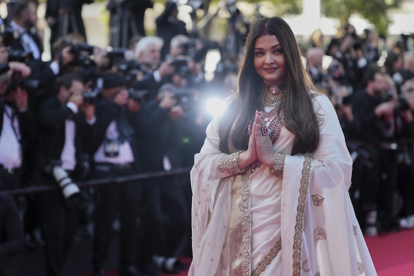 Aishwarya Rai Bachchan Bold Clear and loud Homage To Operation Sindoor in regal white saree Aishwarya Rai Bachchan Bold Clear and loud Homage To Operation Sindoor in regal white saree
