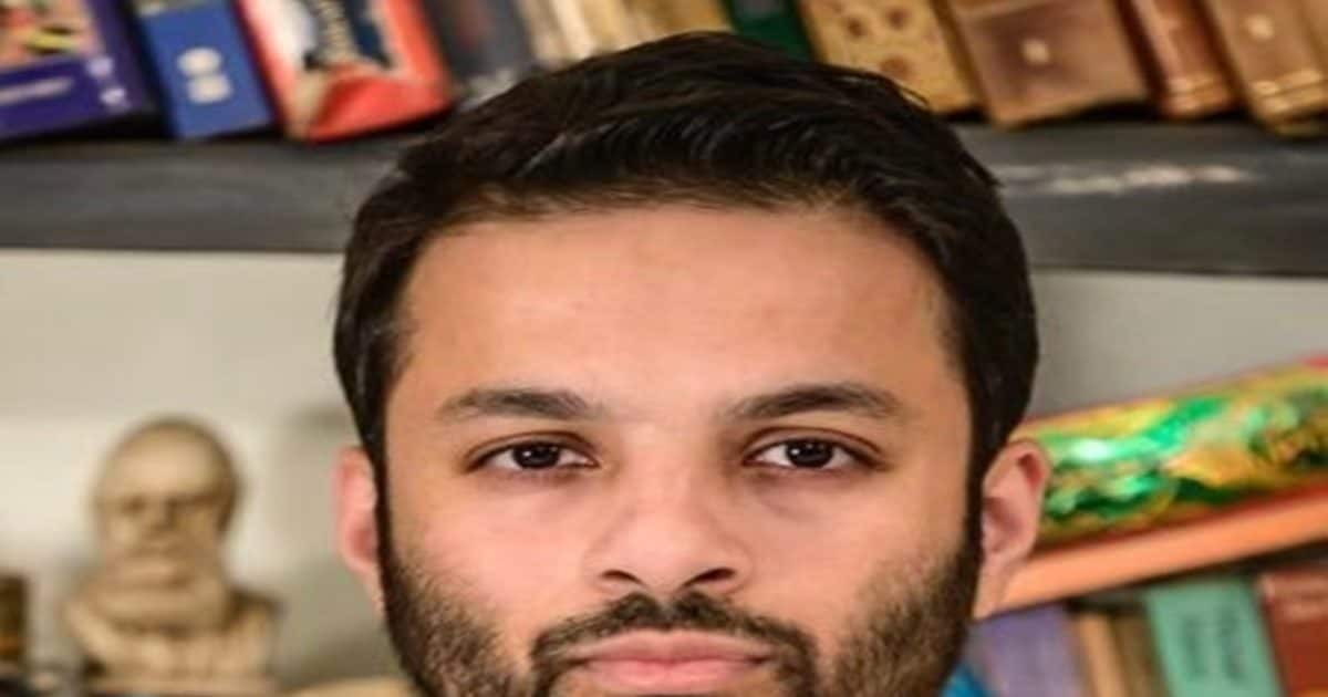 कर्नल कुरैशी और विंग कमांडर व्योमिका सिंह पर निजी यूनिवर्सिटी के प्रोफेसर के विवादित बोल, महिला आयोग को नहीं आए रास, मांगा जवाब