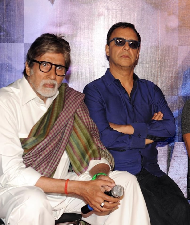 Amitabh Bachchan, Jaya Bachchan, Vidhu Vinod Chopra, Amitabh Bachchan Vidhu Vinod Chopra Eklavya, Vidhu Vinod Chopra Gifted Rolls Royce to AMITABH BACHCHAN, Amita Bachchan Bachchan, Jai Royal Guard, Jai Royal Guard, Jaya Bachdin Chopra Amitabh Bachchan, Jaya Bachchan, Vidhu Vinod Chopra, Amitabh Bachchan Vidhu Vinod Chopra Eklavya, Vidhu Vinod Chopra Gifted Rolls Royce to AMITABH BACHCHAN, Amita Bachchan Bachchan, Jai Royal Guard, Jai Royal Guard, Jaya Bachdin Chopra