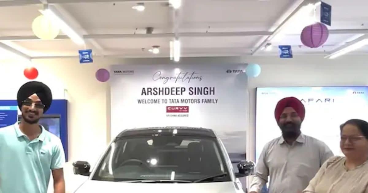 Video: अर्शदीप सिंह ने मां के लिए खरीदी ये टाटा की ये धांसू कार, डिलिवरी वीडियो वायरल