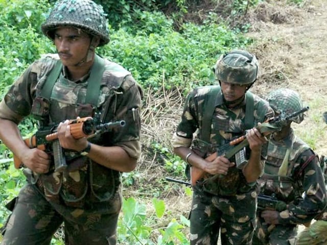 अब भारत-म्यांमार बॉर्डर पर हलचल, मणिपुर में सेना ने 10 उग्रवादियों को किया ढेर अब भारत-म्यांमार बॉर्डर पर हलचल, मणिपुर में सेना ने 10 उग्रवादियों को किया ढेर