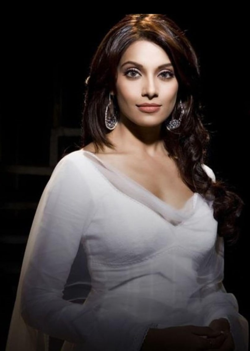 bipasha basu, bipasha basu transformation, bipasha basu news, bipasha basu movies, bipasha basu now, bipasha basu changed look