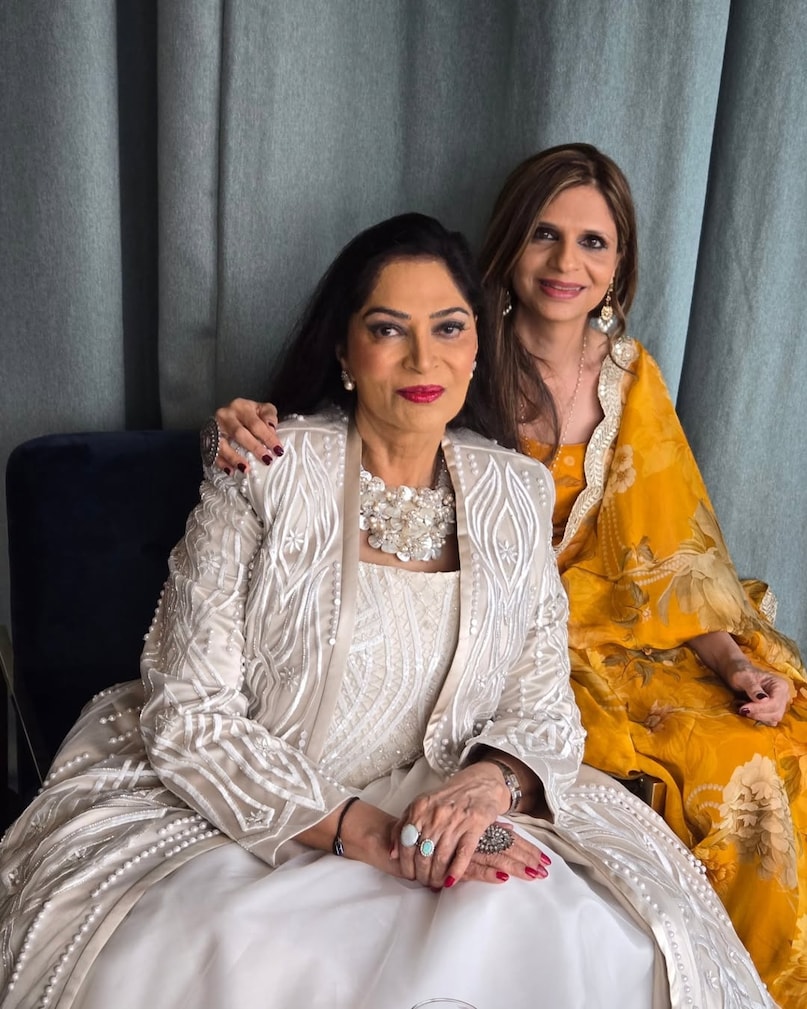 Sharmila Tagore and Mansoor Ali Khan Pataudi's daughter Saba shared photos and wrote for the film industry veteran actresses, 'Let the party start ....! A few moments before the red carpet, there was peace amidst the chaos.