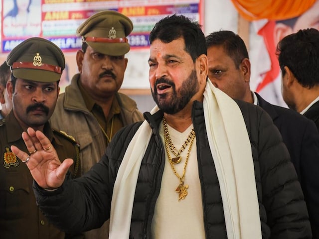 महिला पहलवानों से यौन शोषण के आरोपी बृजभूषण याद हैं? कोर्ट ने केस बंद कर दिया महिला पहलवानों से यौन शोषण के आरोपी बृजभूषण याद हैं? कोर्ट ने केस बंद कर दिया