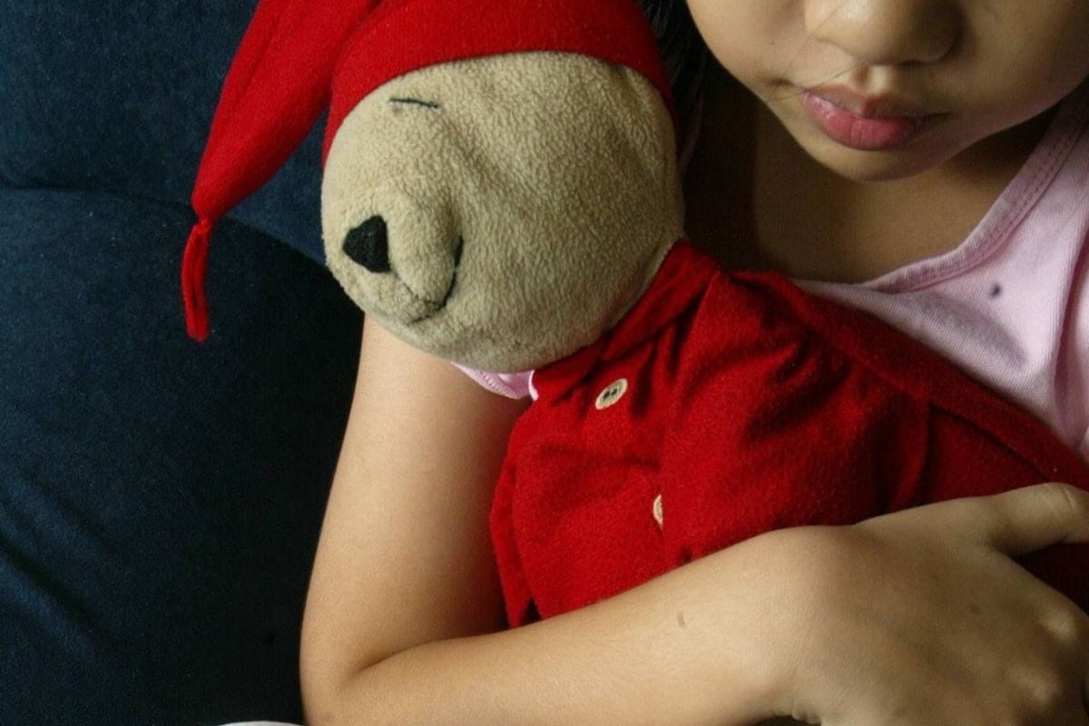 कोलकाता में 4 साल की बच्ची से रेप दादी बोली- मेरे साथ सो रही थी तभी