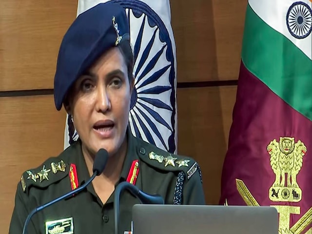 पीएचडी छोड़ आई सेना में, बहन बॉलीवुड में, क्या करते हैं कर्नल सोफिया के पति? पीएचडी छोड़ आई सेना में, बहन बॉलीवुड में, क्या करते हैं कर्नल सोफिया के पति?