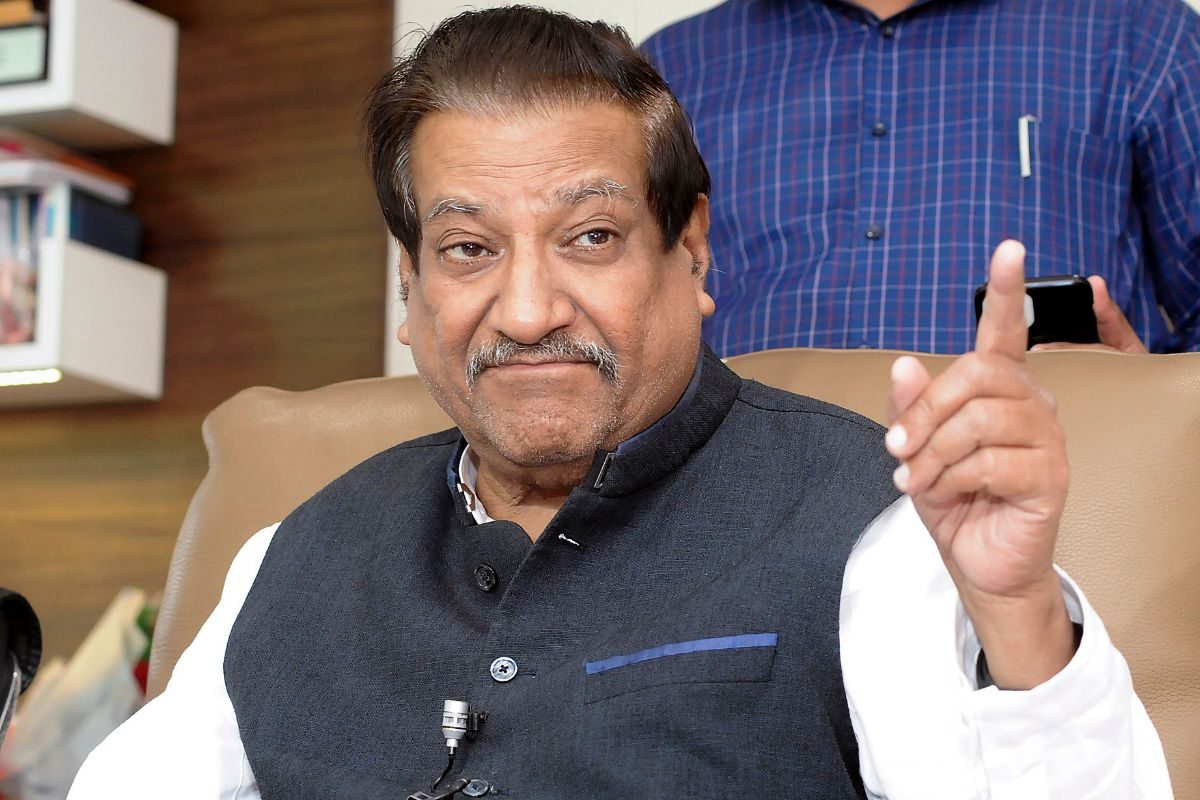 कांग्रेस नेताओं को क्या हुया! पृथ्वीराज चव्हाण का ऑपरेशन सिंदूर के नाम पर सवाल