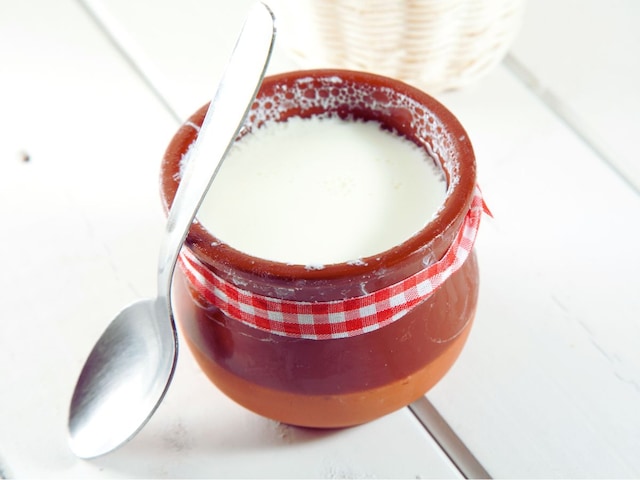 What are the disadvantages of eating curd daily? This will give flatulence, mucus problems What are the disadvantages of eating curd daily? This will give flatulence, mucus problems