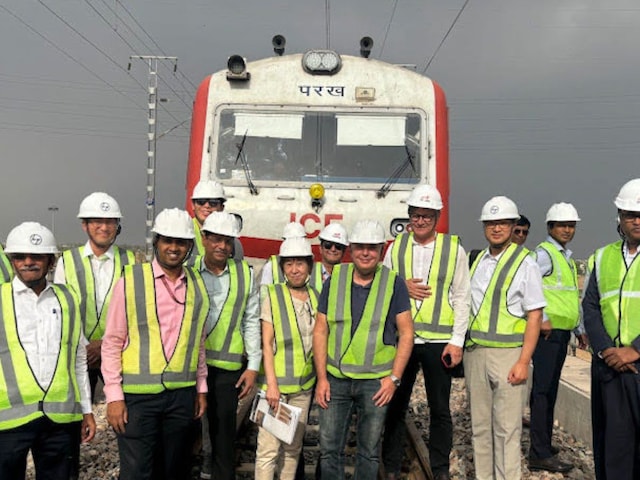 अंतरराष्ट्रीय रेलवे की टीम पहुंची भारतीय रेलवे के ट्रैक, जानी खास तकनीक