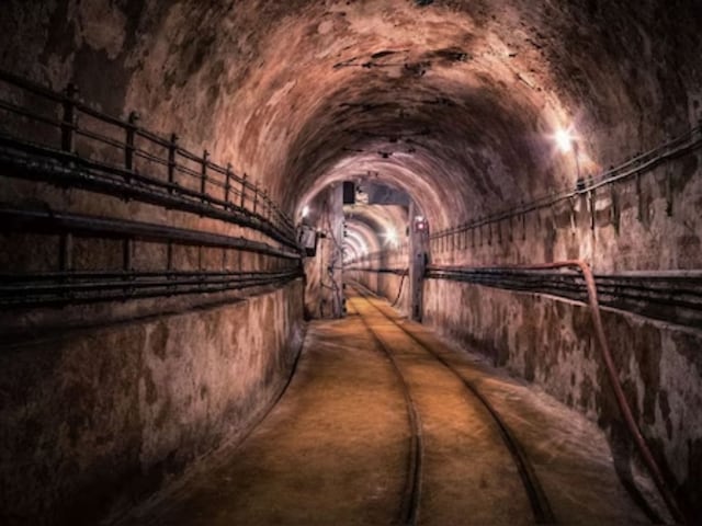 Bunkers of ₹ 1,743,00,00,00,00,000 are being built, so do doom ... but where? Bunkers of ₹ 1,743,00,00,00,00,000 are being built, so do doom ... but where?