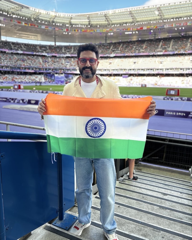 अभिषेक के अलावा भी अन्य कई एक्टर्स के नाम को लेकर कयास लग रहे हैं. सामने आ रहे एक्टर्स की लिस्ट में अनिल कपूर का नाम भी शामिल है. वो शाहरुख के मेंटर के रूप में नजर आ सकते हैं.