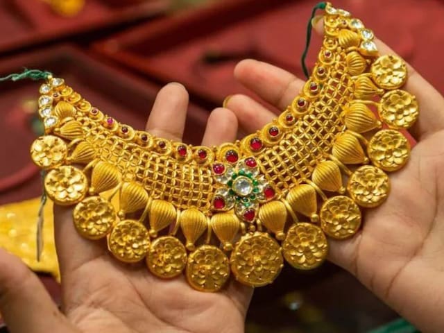 शादी में मिले सोने पर कैसे लगेगा टैक्‍स, गिफ्ट लेने से पहले जान लीजिए नियम