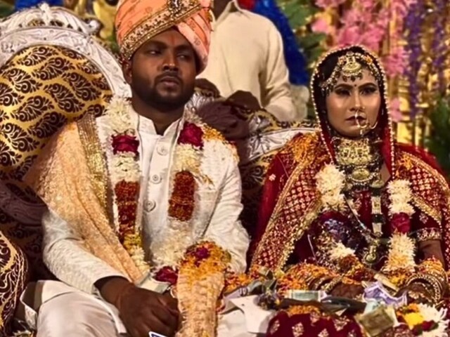 दुल्हन की गोद में रखे थे नेग के पैसे, दूल्हे ने चुपके से पार कर दी एक नोट!
