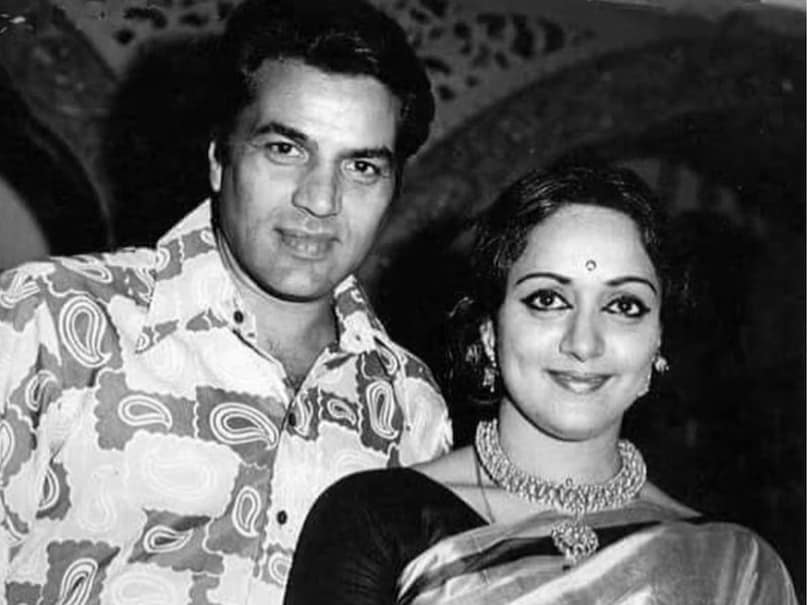 hema malini dharmendra-2025-05-eaced2f9cbfa455963b807701cd63e89