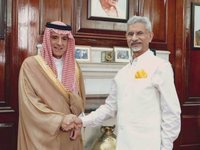 भारत के पलटवार से PAK में हड़कंप, दिल्ली आए सऊदी मंत्री, जयशंकर का हार्ड मैसेज