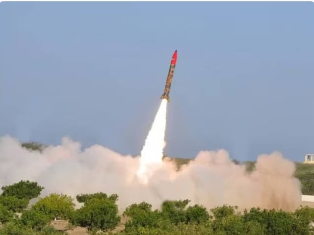 पाकिस्तान ने जैसलमेर पर 20 मिसाइलों को निकाल दिया, भारतीय सेना विफल रही