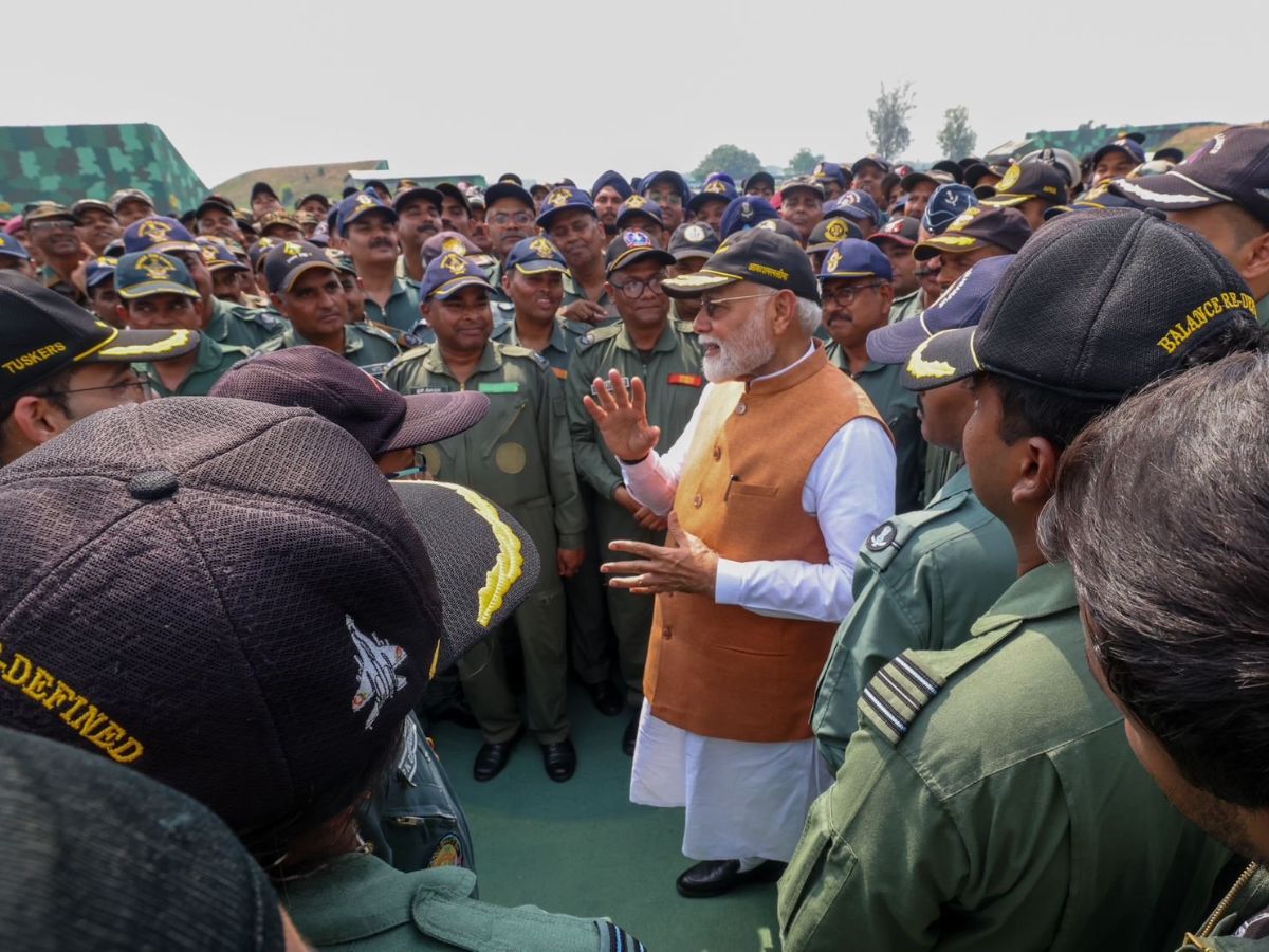 Operation Sindoor, ऑपरेशन सिंदूर, Indian Air Force, भारतीय वायुसेना, Narendra Modi, नरेंद्र मोदी, Pakistan, पाकिस्तान, PM Modi Visits Adampur Airbase, Operation Sindoor Success news, Pakistan pm news, Pakistan army news, mulla asim Munir news