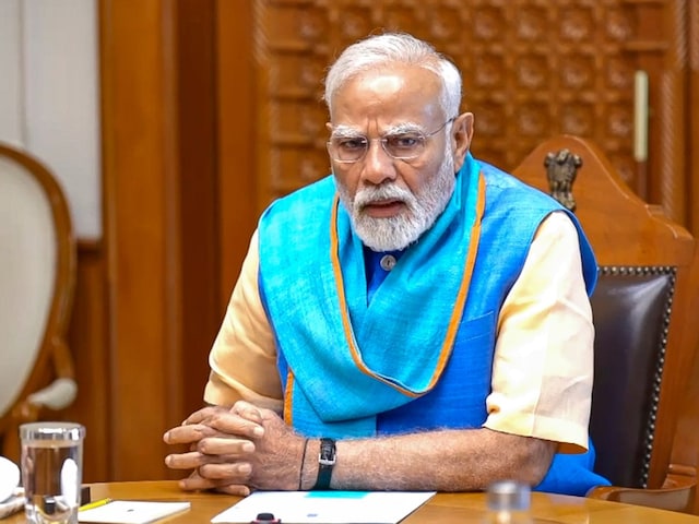 पहले NSA संग मीटिंग, फिर तीनों सेनाओं संग बैठक...PM मोदी के मन में क्या चल रहा पहले NSA संग मीटिंग, फिर तीनों सेनाओं संग बैठक...PM मोदी के मन में क्या चल रहा