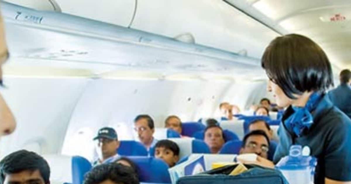 IndiGo Flight Airhostess। AIr India News। Flight News। Drunk Passanger molest Air Hostess। इंडिगो फ्लाइट में एयर होस्टेस से छेड़छाड़, यात्री गिरफ्तार.