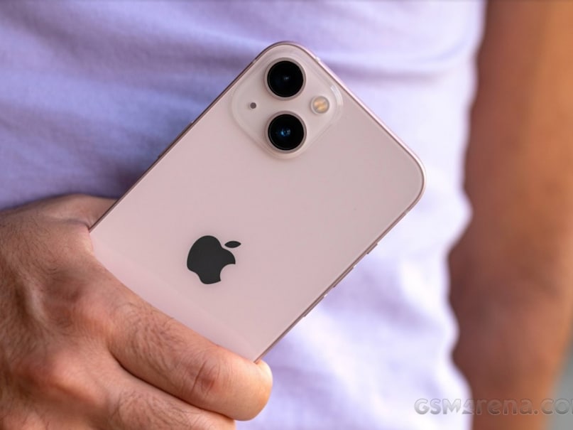 ₹40,000 में मिल रहा iPhone 13, लोगों ने पूछा – क्या इसे खरीदना सही रहेगा? ₹40,000 में मिल रहा iPhone 13, लोगों ने पूछा – क्या इसे खरीदना सही रहेगा?