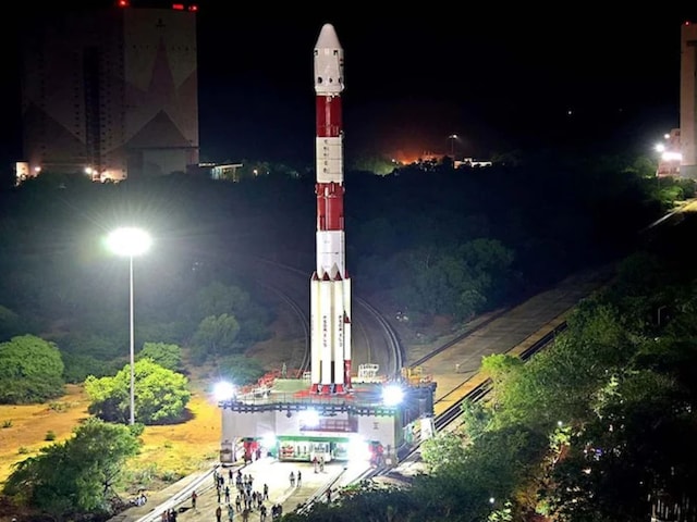 तूफान हो या अंधेरा, दुश्मन की हर चाल देख लेगा ISRO का EOS-09, लॉन्च तूफान हो या अंधेरा, दुश्मन की हर चाल देख लेगा ISRO का EOS-09, लॉन्च