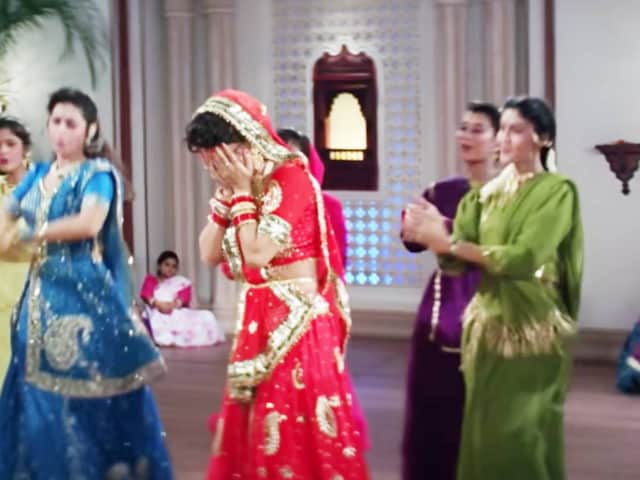 ‘बुड्ढे से शादी कर…’, टॉप एक्ट्रेस को खूब मिले थे ताने, ऋषि कपूर संग अफेयर के थे चर्चे, गोविंदा से भी जुड़ा नाम ‘बुड्ढे से शादी कर…’, टॉप एक्ट्रेस को खूब मिले थे ताने, ऋषि कपूर संग अफेयर के थे चर्चे, गोविंदा से भी जुड़ा नाम