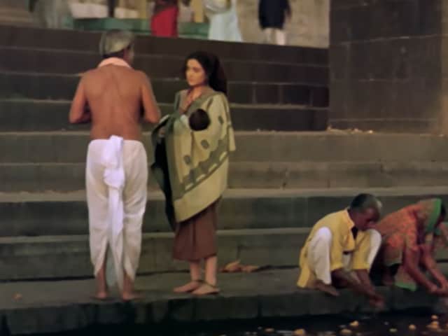 असल जिंदगी में थे समाजसेवी, लेकिन पर्दे पर करता था एक्ट्रेसेस से 'जबरदस्ती' असल जिंदगी में थे समाजसेवी, लेकिन पर्दे पर करता था एक्ट्रेसेस से 'जबरदस्ती'