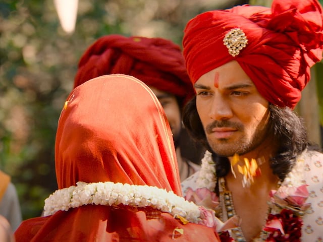 As soon as it was released, the new song of Chhaya 'Kesari Veer', the frozen pair of Suraj-Aanksha As soon as it was released, the new song of Chhaya 'Kesari Veer', the frozen pair of Suraj-Aanksha