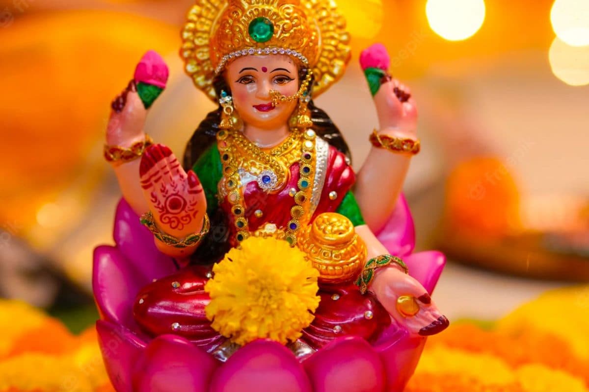 5 Powerful Lakshmi Mantras 5 Powerful Lakshmi Mantras