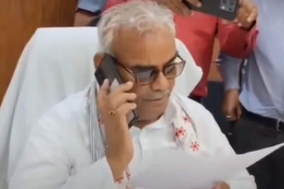 शिक्षा मंत्री ने किया टॉपर को कॉल, पूछा ऐसा सवाल, छात्रा भी रह गई हक्की-बक्की!