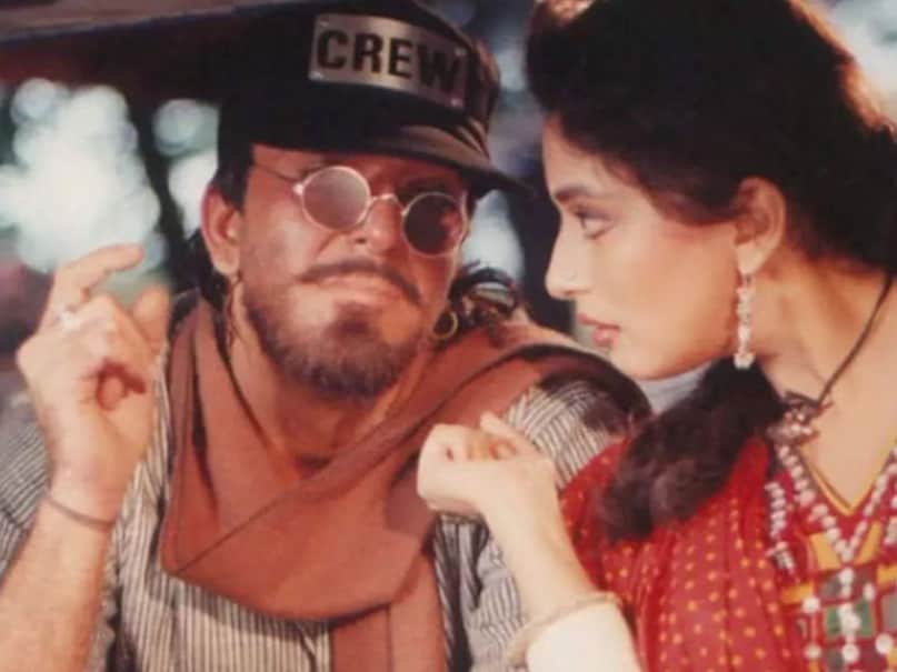 madhuri dixit hit Song, Khal Nayak Movie, madhuri dixit sanjay dutt double meaning song, choli ke peeche kya hai song, choli ke peeche kya hai controversy, choli ke peeche kya hai banned by doordarshan, madhuri dixit accused of breaking house of sanjay dutt, माधुरी दीक्षित, माधुरी दीक्षित का विवादित गाना, माधुरी दीक्षित पर क्यों लगा घर तोड़ने का आरोप, माधुरी दीक्षित और संजय दत्त