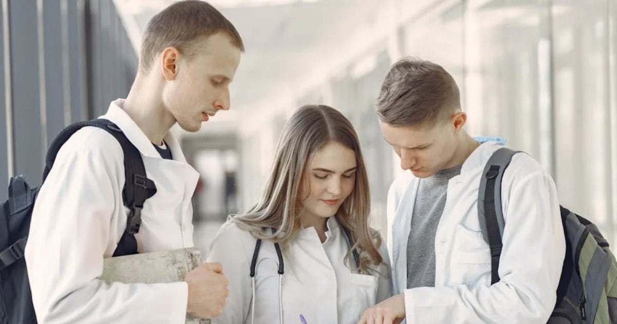 Neet UG 2025 Cheapest Medical College। इस सरकारी मेडिकल कॉलेज में 2 लाख में MBBS! 1 लाख NEET रैंक तक सीट पक्की