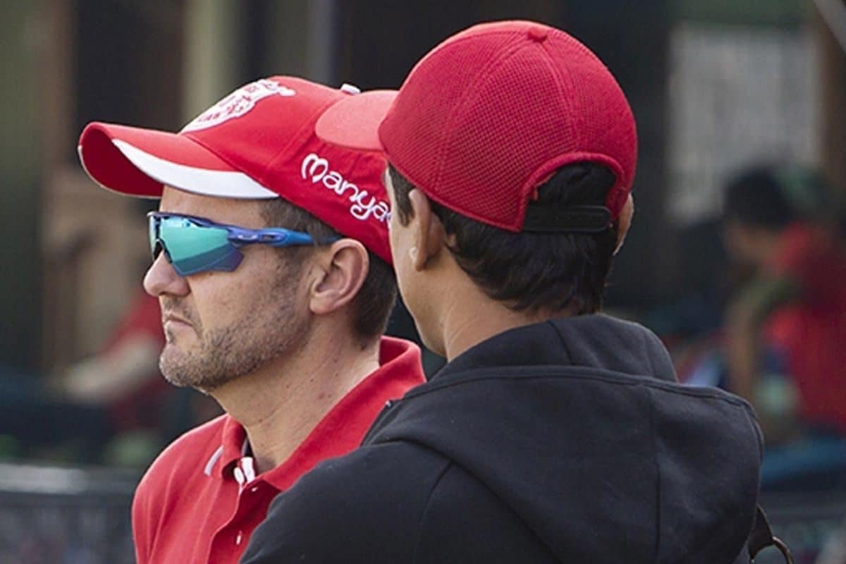 2 साल में पाकिस्तान ने बदले 5 कोच, अब दिग्गज को सौंपी जिम्मेदारी