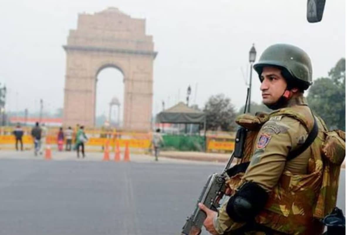 India Pakistan war News | Mock drill 7 may| भारत-पाकिस्तान युद्ध की स्थिति  में दिल्ली मेट्रो सबसे सुरक्षित जगह - News18 हिंदी