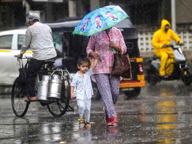 केरल के बाद अब इस राज्य में पहुंचा मानसून, मौसम विभाग का अलर्ट, होगी मूसलाधार केरल के बाद अब इस राज्य में पहुंचा मानसून, मौसम विभाग का अलर्ट, होगी मूसलाधार