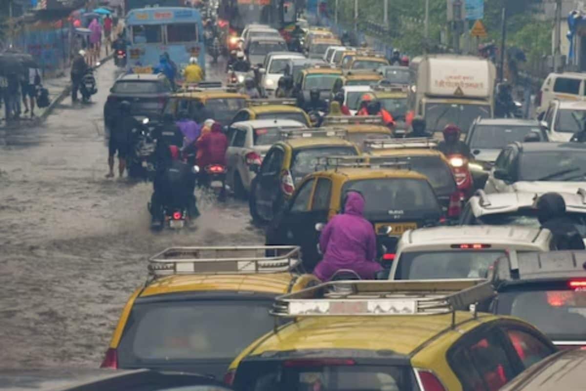 मानसून आते ही मुंबई की हालत खराब भारी बारिश ने मचाया आफत IMD का अलर्ट