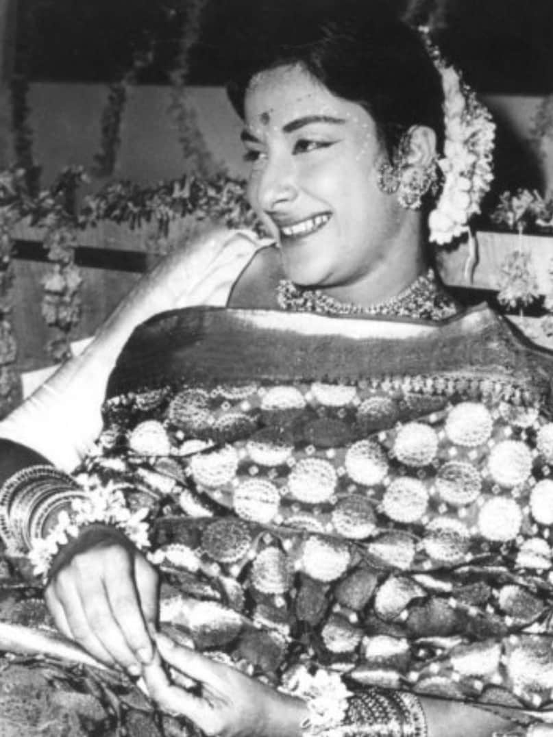 Happy Birthday nargis, nargis unknown Facts, nargis birthday Special, Bollywood original diva nargis, nargis Hit Films, जन्मदिन मुबारक हो नरगिस, नरगिस अज्ञात तथ्य, नरगिस जन्मदिन विशेष, बॉलीवुड मूल दिवा नरगिस, नरगिस हिट फिल्में