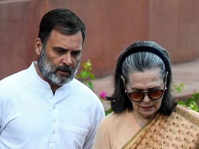 सोनिया-राहुल गांधी संग गबन के आरोपियों की लिस्ट में सुंदर भंडारी कौन है? सोनिया-राहुल गांधी संग गबन के आरोपियों की लिस्ट में सुंदर भंडारी कौन है?